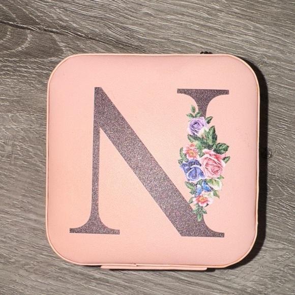 n/a Accessories - Elegant Pink Floral Laptop Case